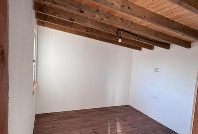 Casă cu 4 camere cu Canalizare în Central - 17