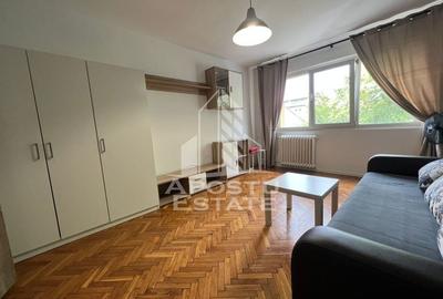 Apartament cu 1 camera, decomandat, zona Complex studentesc