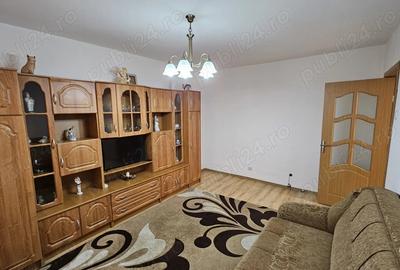Inchiriez apartament 2 camere decomandat Metalurgie, la bulevard - 2