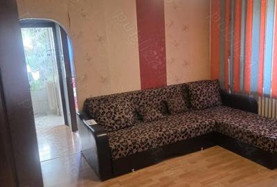 Apartament cu 2 camere semidecomandat în Berceni