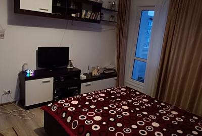 Garsonieră decomandată în Vitan