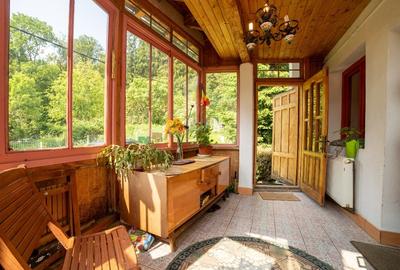 Vanzare vila cu 12 camere pe teren de 700 mp, în inima naturii  Comision 0% - 15