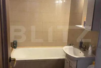 Apartament de vanzare, cu 2 camere, 50 mp, zona Decebal - 3