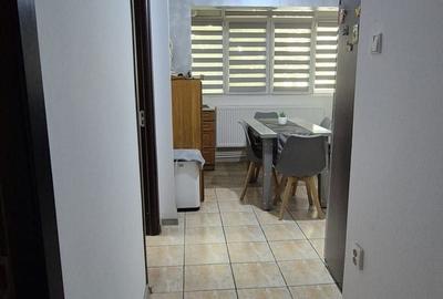 Apartament cu 2 camere decomandat în 9 Mai - 9