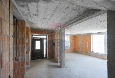 Casă cu 6 camere cu Teren 1253 Mp în Spitalul Județean - 11