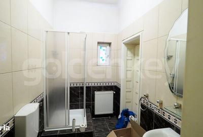 Casă cu 10 camere cu Canalizare în Domenii - 12