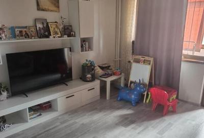 Tomis 3, decomandat, 2 camere, 52mp, vanzari Constanta