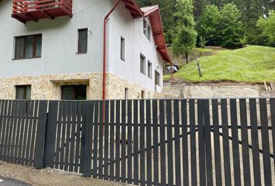 Casă cu 6 camere în Vadu Moților - 1