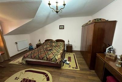 Casa cu teren si sala de evenimente de vanzare in Odobesti - 9