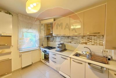 Apartament cu 4 camere decomandat în Central - 9