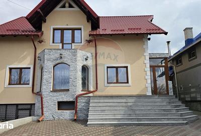Casă cu 6 camere cu Teren 1000 Mp în Șcheia - 20