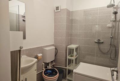 Apartament cu 2 camere semidecomandat în Central - 1
