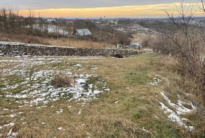 Teren intravilan 2.000 mp Aroneanu – vedere lac, utilități complete, acces strad - 3