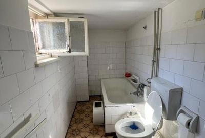 Casă cu 2 camere cu Teren 1281 Mp în Central - 2
