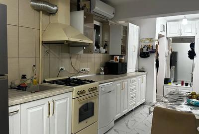 Vand apartament 3 camere - zona Liceu Economic - 5