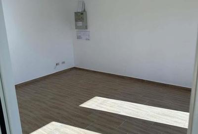 Spațiu comercial, de 1,454 mp, în Central - 8