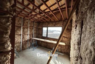 Casă cu 4 camere cu Teren 560 Mp în Girov - 2