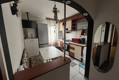 Apartament cu 2 camere semidecomandat în Podu Roș - 2