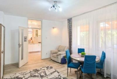 Casa cu 4 camere, terasa acoperita, curte de 700 mp, zona - 10