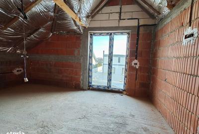Casă cu 5 camere cu Teren 500 Mp în Craiovei - 2
