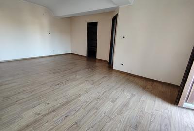 Vilă spațioasă cu teren generos, garaj, zonă ideală, direct proprietar Vilă spațioasă cu teren generos, garaj, zonă ideală, direct proprietar - 10