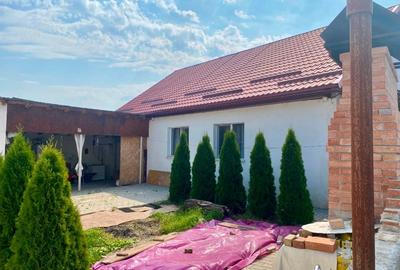 🏡 Casă de vânzare în Gura Văii – la doar 10 min de Onești! 🌳 - 15