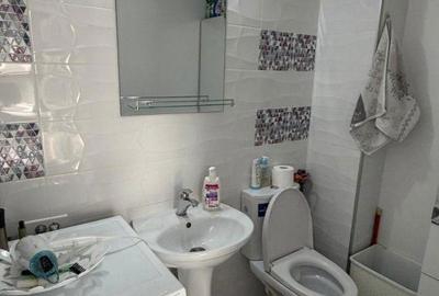 Apartament cu 3 camere decomandat în Văcăresti - 2