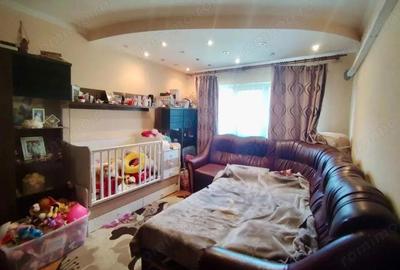 Apartament cu 3 camere semidecomandat în Nufărul - 6