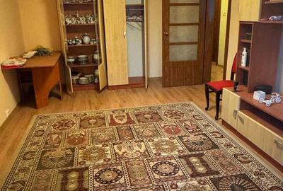 Apartament cu 3 camere decomandat, mobilat în Girocului