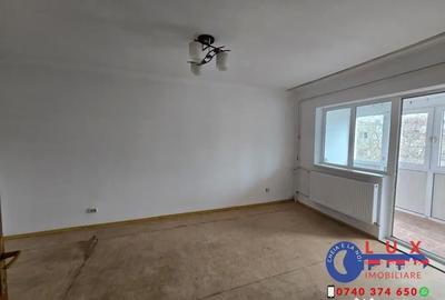 Apartament cu 2 camere decomandat în Babadag