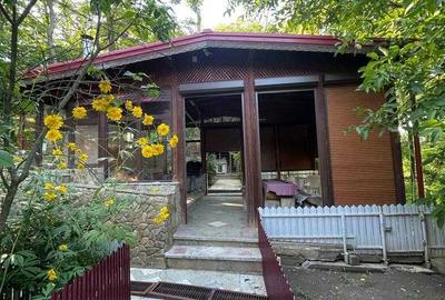 Casă cu 4 camere în Central - 1