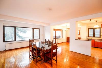 Apartament cu 4 camere decomandat în Floreasca