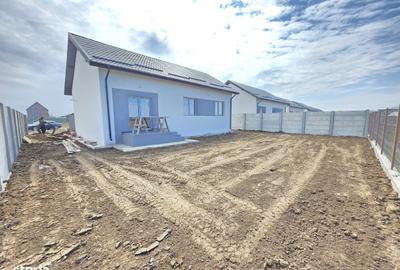 Casă cu 4 camere cu Teren 400 Mp în Domnești - 3