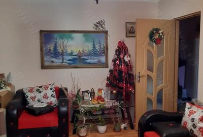 Vand ap.4 in Adjud ,BN. cam.2 bai 2 balcoane 2 ,3 3 cu acoperi? ,pod inchis ?i boxa subsol.. - 2