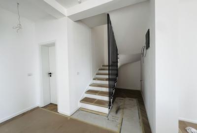Duplex cu 5 camere cu Canalizare în Dumbrăvița - 7