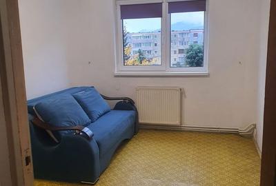 Apartament cu 3 camere decomandat în Valea Cetății - 1