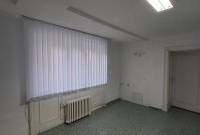 Piata 700 – Spatiu  Chirie – Demisol Inalt - 6