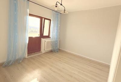 Apartament cu 3 camere decomandat în Gară - 2