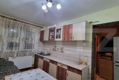 Apartament de vanzare, cu 3 camere, 69 mp, zona strada Botizului - 2