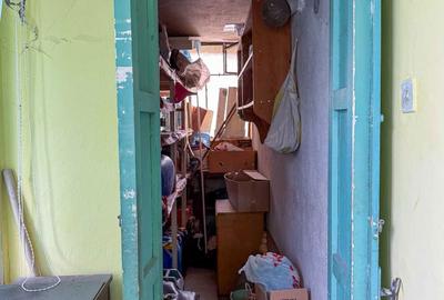 Apartament cu 4 camere semidecomandat în Central - 1