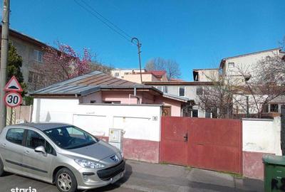 Casă cu 4 camere decomandat cu Canalizare în Domenii - 3