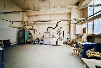 Bloc cu doua etaje de inchiriat, 2200 mp - 5 euro mp, Langa M Dimitrie Leonida - 13