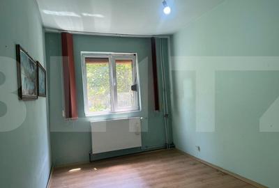 Apartament de vanzare, cu 4 camere, 65 mp, zona Dacia - 6