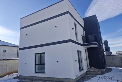 Casă cu 4 camere cu Teren 310 Mp în Cârcea - 3