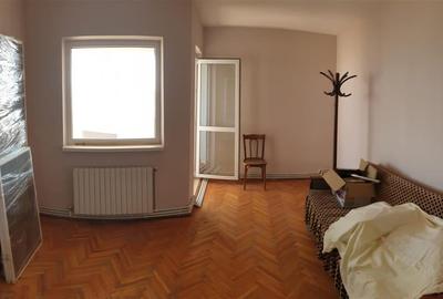 Apartament cu 3 camere decomandat în Călărași - 3