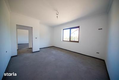 Casă cu 4 camere cu Teren 150 Mp în Central - 2