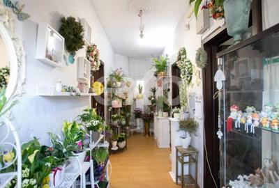 Spațiu comercial, de 146 mp, în Central - 10