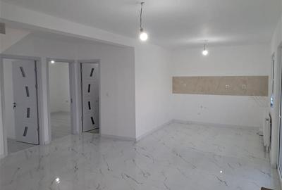 Casă individuală cu 5 camere cu Canalizare în Lumina - 2