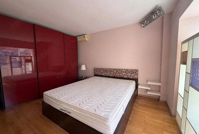 Apartament cu 3 camere semidecomandat în Girocului