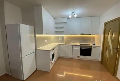 Apartament cu 2 camere decomandat în Victoriei